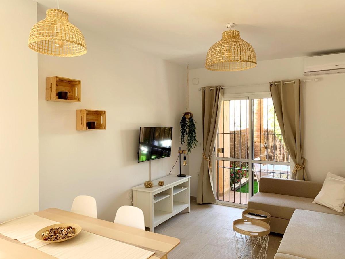 Marinas Sol - Tu hogar con jardín privado! Vera Exterior foto
