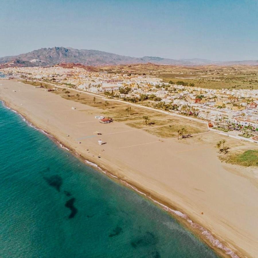 Marinas Sol - Tu hogar con jardín privado! Vera Exterior foto